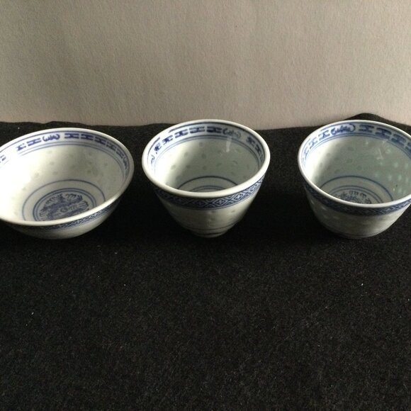 Lot of 5 Vintage Chinese rice eyes grain translucent dragon pattern cups & bowl - Picture 6 of 11
